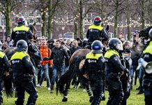 Teismas Nyderlandų vyriausybei įsakė nedelsiant nutraukti neteisėtą komendanto valandą